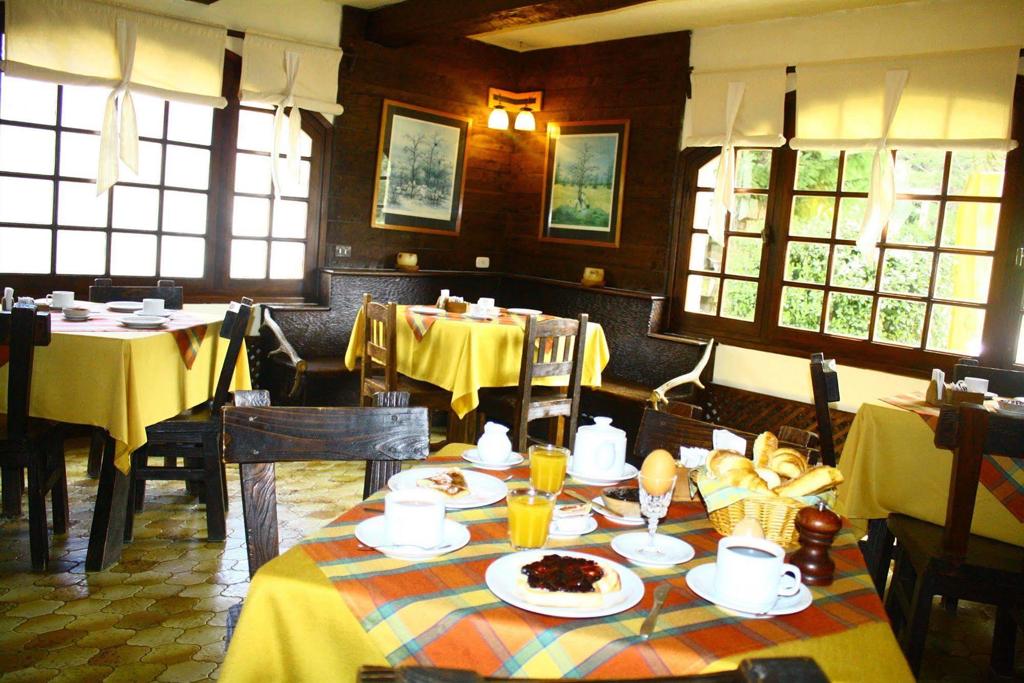 Hosteria La Posta Del Cazador Сан-Мартин-де-лос-Андес Экстерьер фото